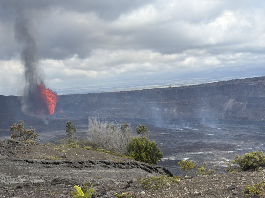 A view of the eruption and steam vents in the caldera.