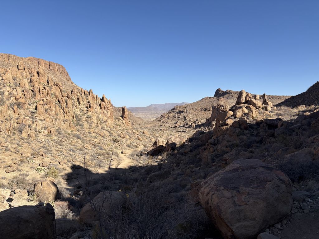 The trail to Balanced Rock.